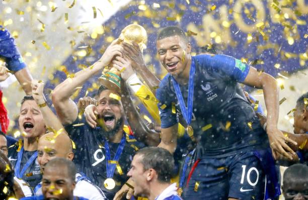 流言总是层 流言总是层