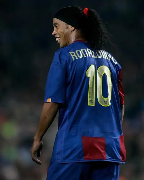 赛中炙手可 赛中炙手可